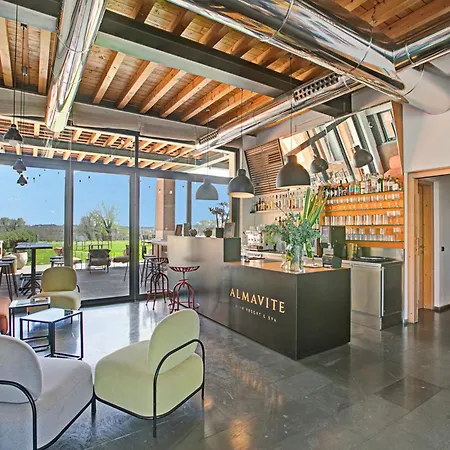 Almavite Wine With Pool Bauernhof