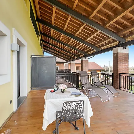 Almavite Wine With Pool *