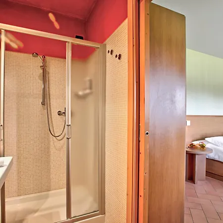 Almavite Wine With Pool 代森扎诺-德尔加达