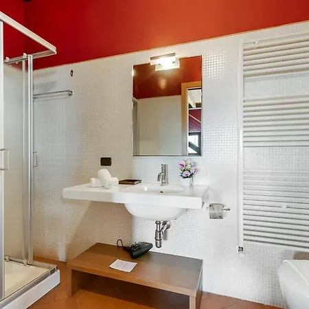 Almavite Wine With Pool * 代森扎诺-德尔加达