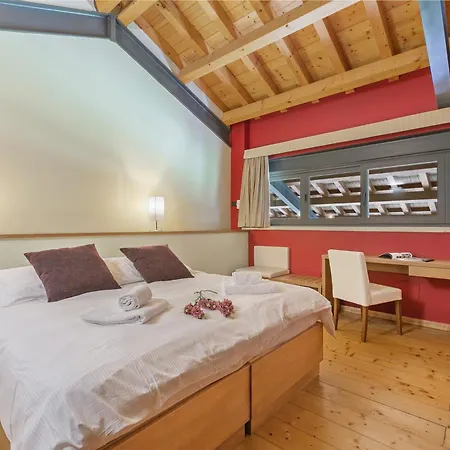 Almavite Wine With Pool 农家乐 *