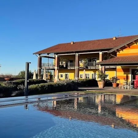 农家乐 Almavite Wine With Pool 代森扎诺-德尔加达