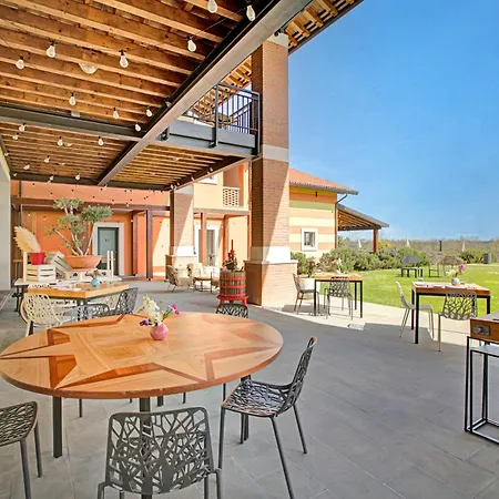Almavite Wine With Pool Farma Desenzano del Garda